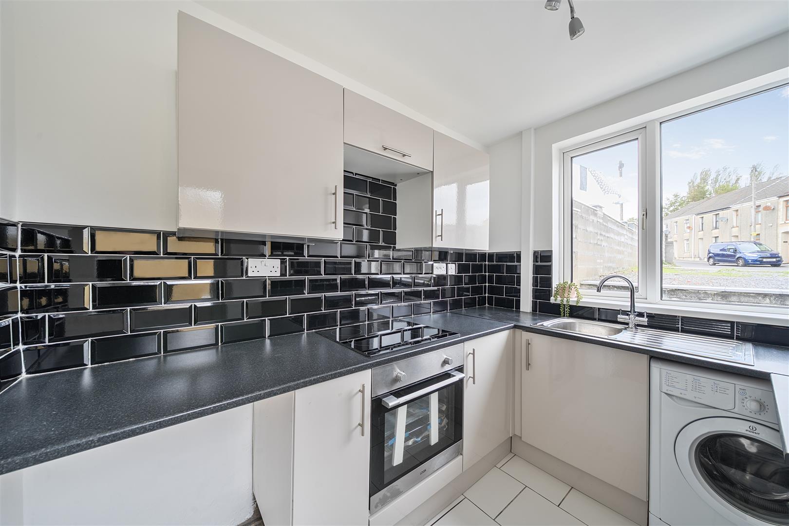 Clydach Road, Morriston, Swansea, SA6 6QB